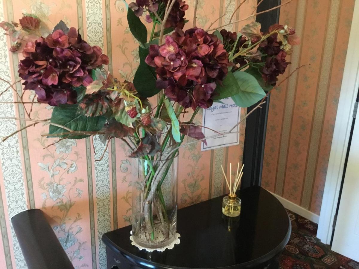 Royal Mail Hotel Lumsden Экстерьер фото