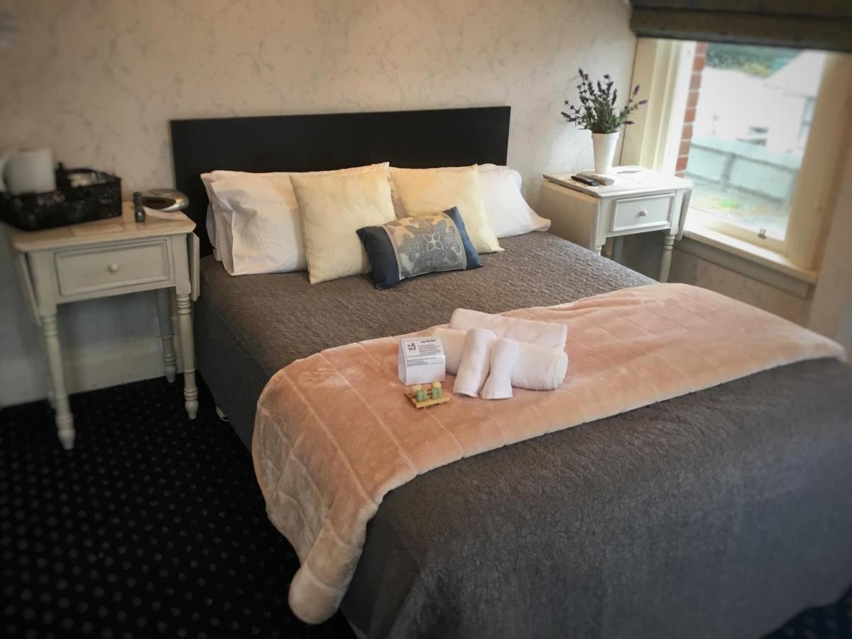Royal Mail Hotel Lumsden Экстерьер фото